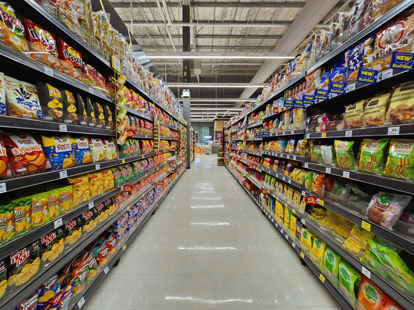 Debate sobre fim da escala 6x1 preocupa supermercados