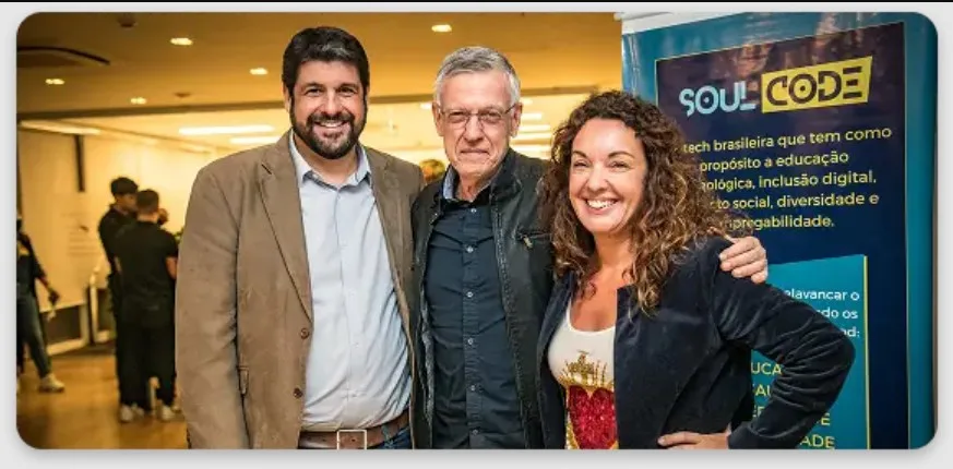 SoulCode utiliza WhatsApp para promover inclusão digital no Brasil