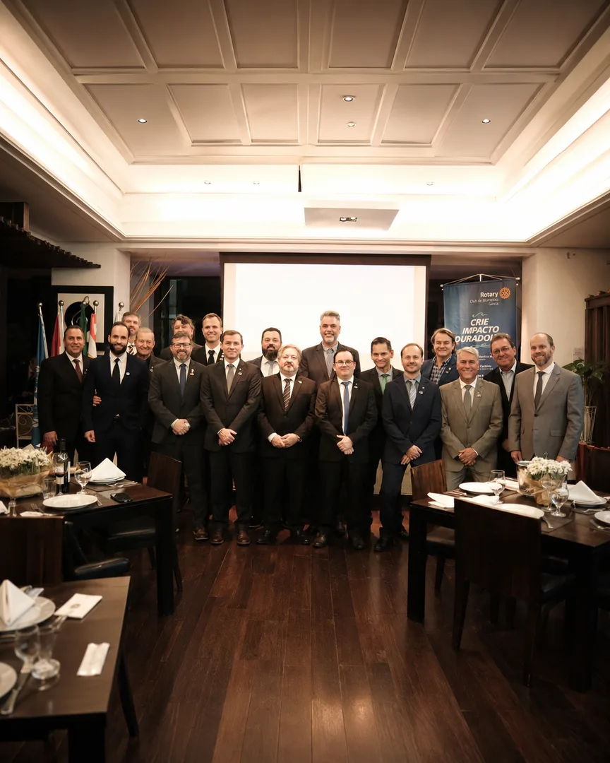 Rotary Blumenau Garcia inicia gestão e amplia ações sociais
