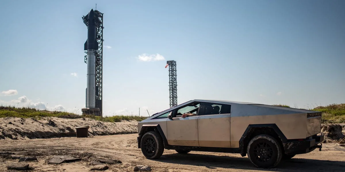 Investidores da Tesla especulam fusão com SpaceX