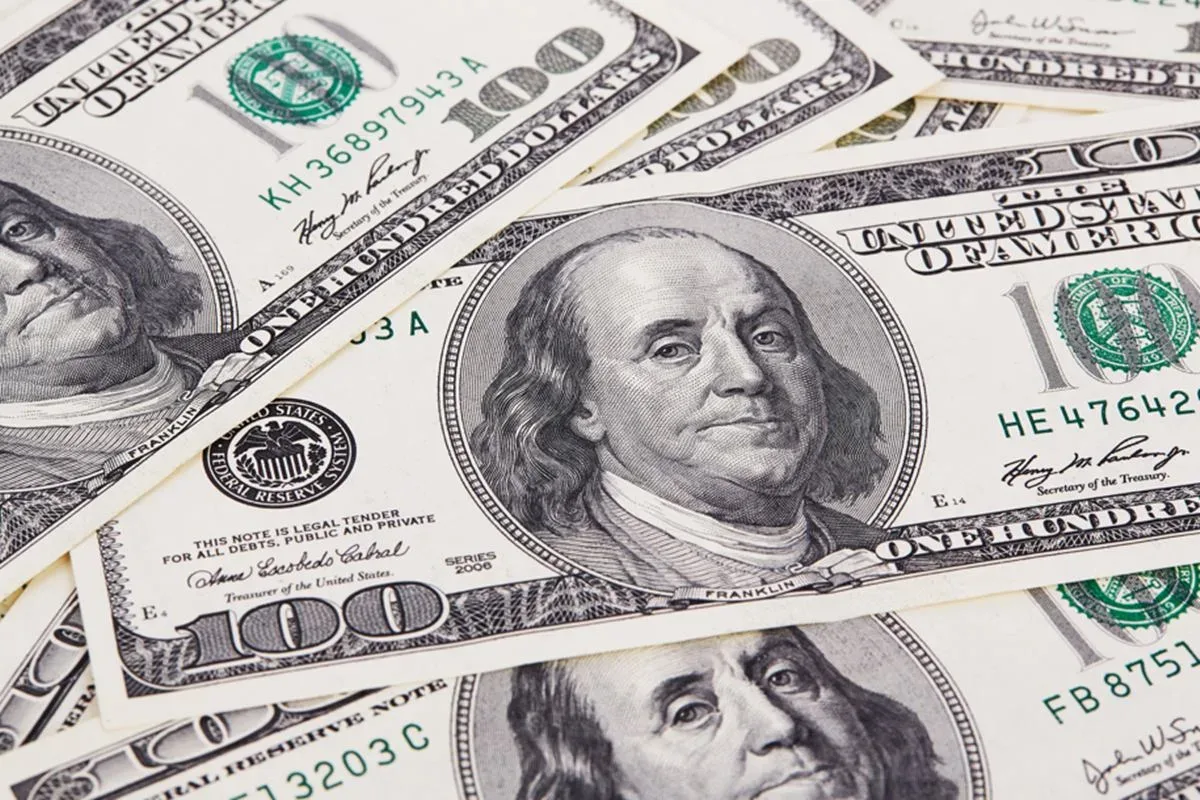 Bolsa cai 1,2%, e dólar sobe para R$ 5,13 com tensão global