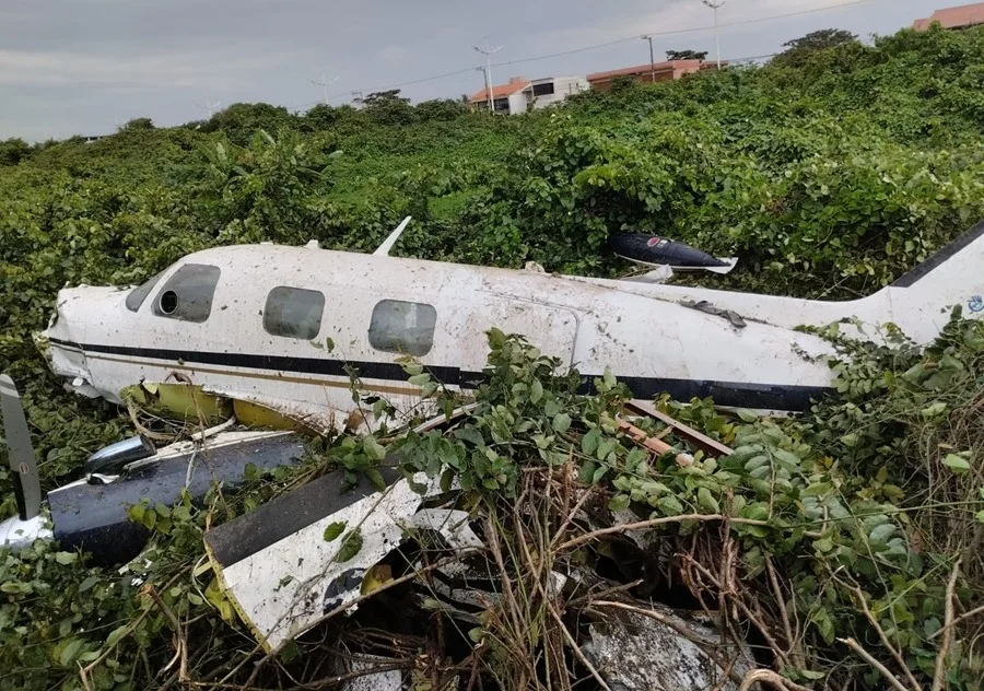 Acidente aéreo em Navegantes deixa dois feridos graves