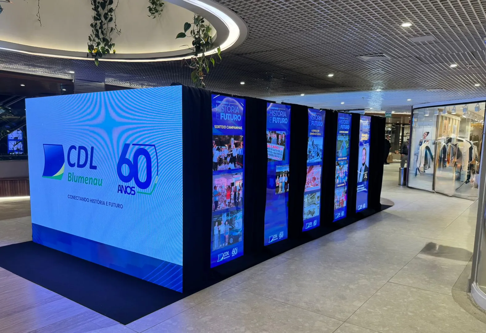 CDL Blumenau comemora 60 anos com exposição especial