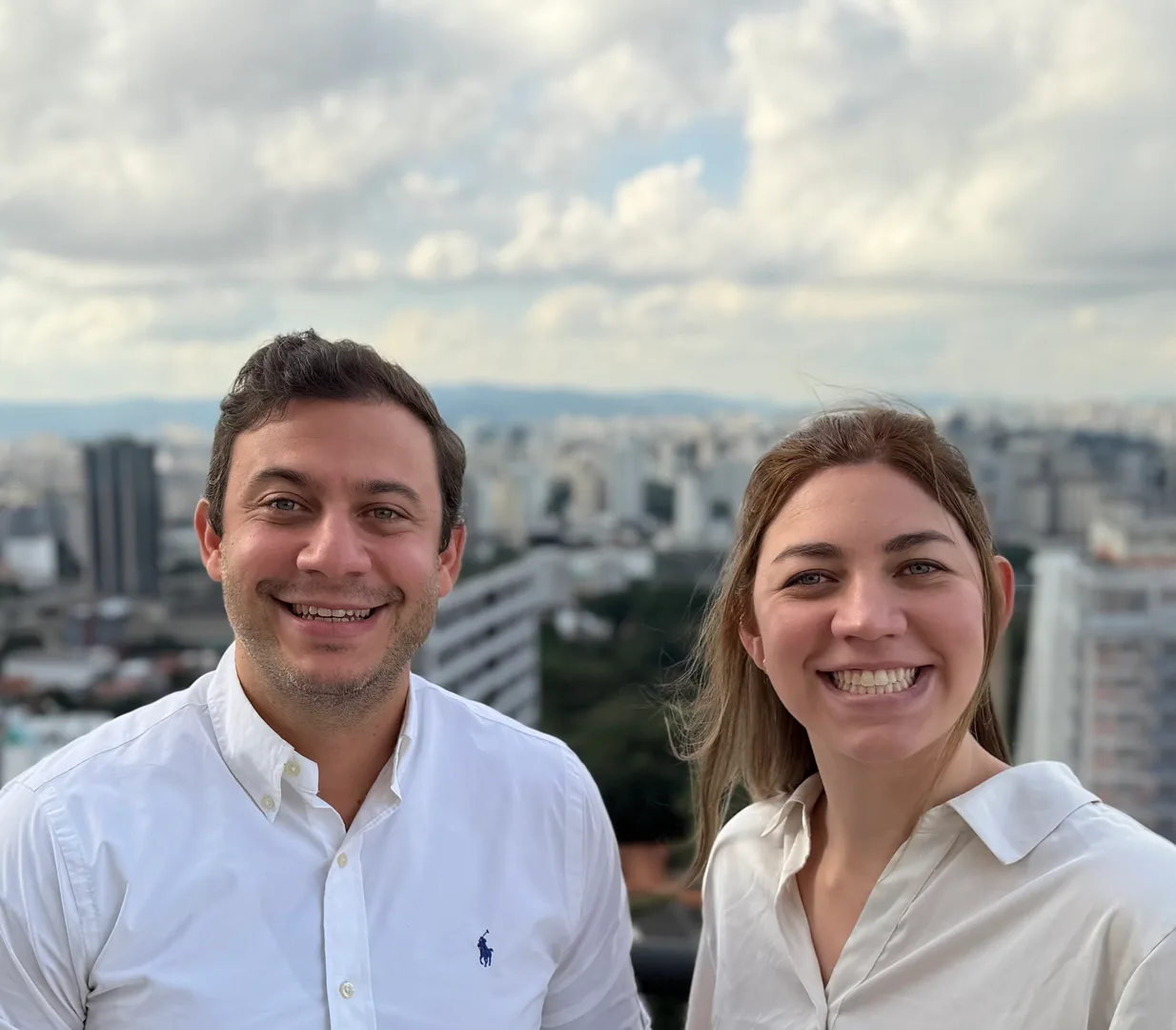 Irmãos inovam com plataforma que otimiza presença em IAs