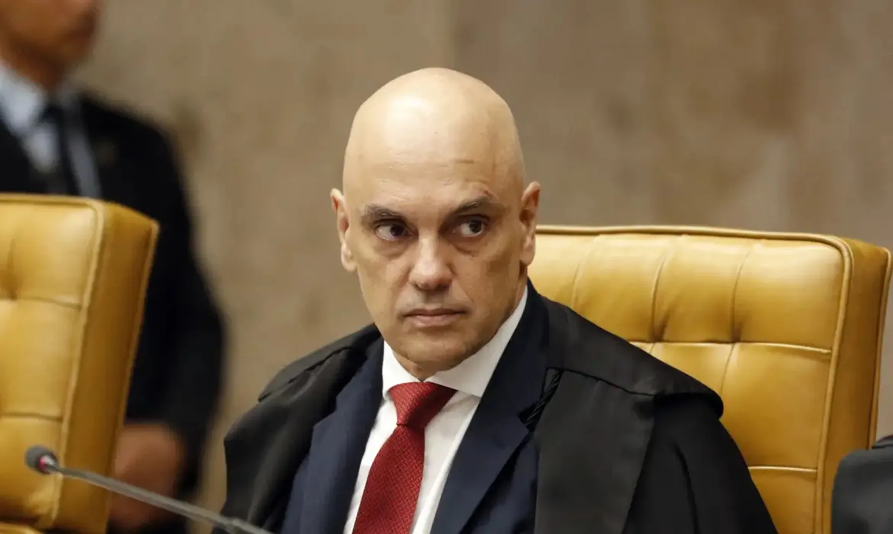 Senadores discutem impeachment de Alexandre de Moraes
