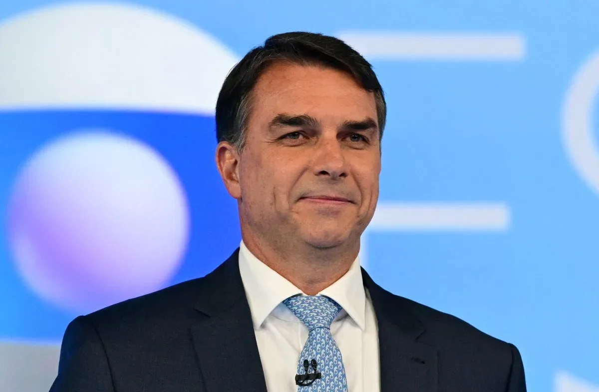 CONFIRMADO: Flávio Bolsonaro está a caminho dos EUA