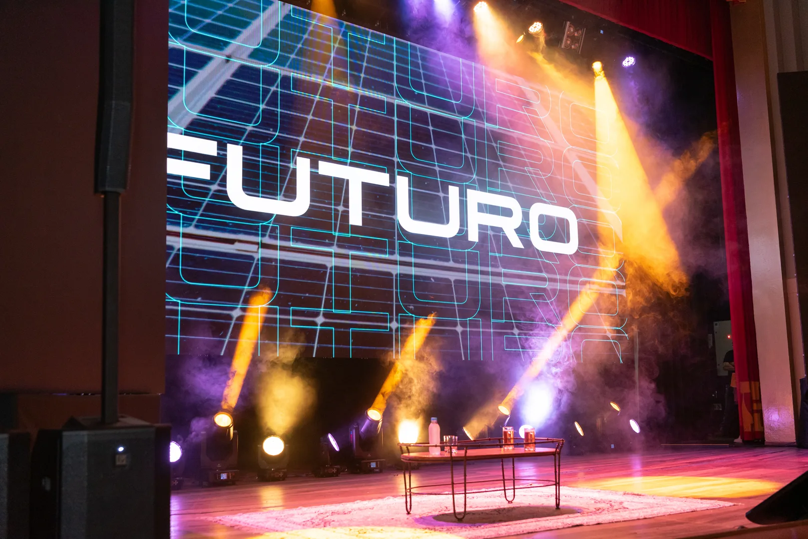 OKTOBERCLOUD 2026 REÚNE ESPECIALISTAS DE AWS, ITAÚ E DATI NO PALCO EM BLUMENAU