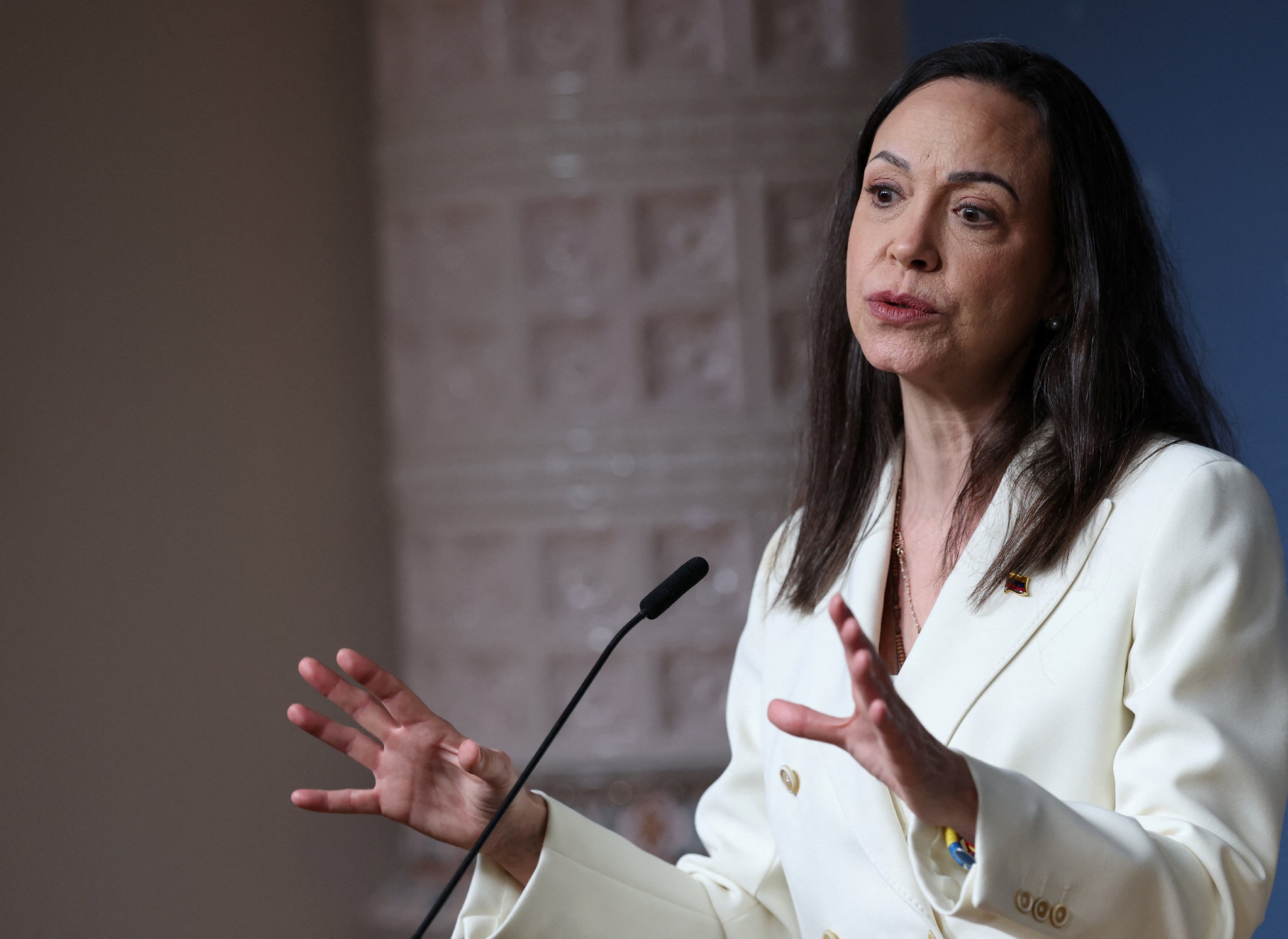María Corina: Transição na Venezuela visa ser 'a mais curta possível'