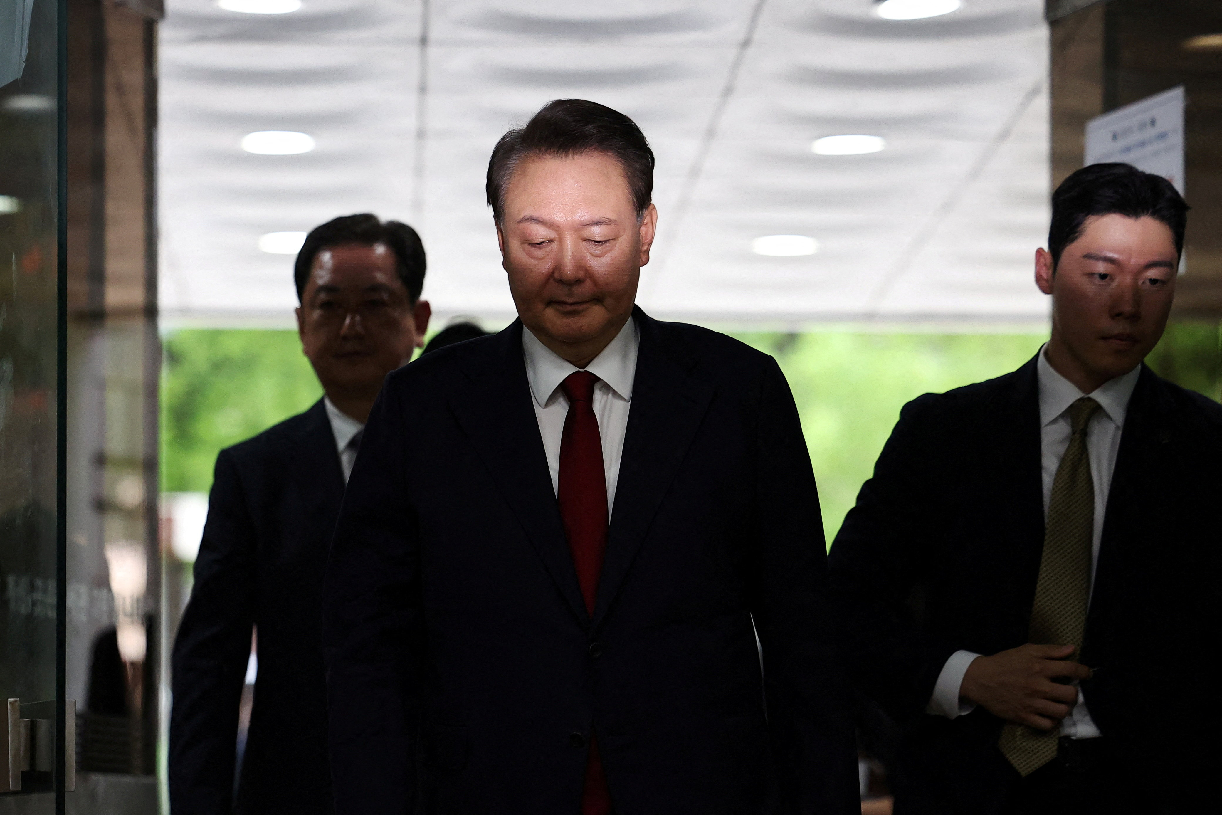 Ex-presidente da Coreia do Sul é condenado a 5 anos de prisão por rebelião