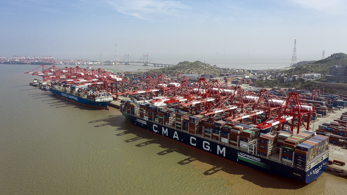 China: Exportações sobem 6,6% em dezembro e superam expectativas