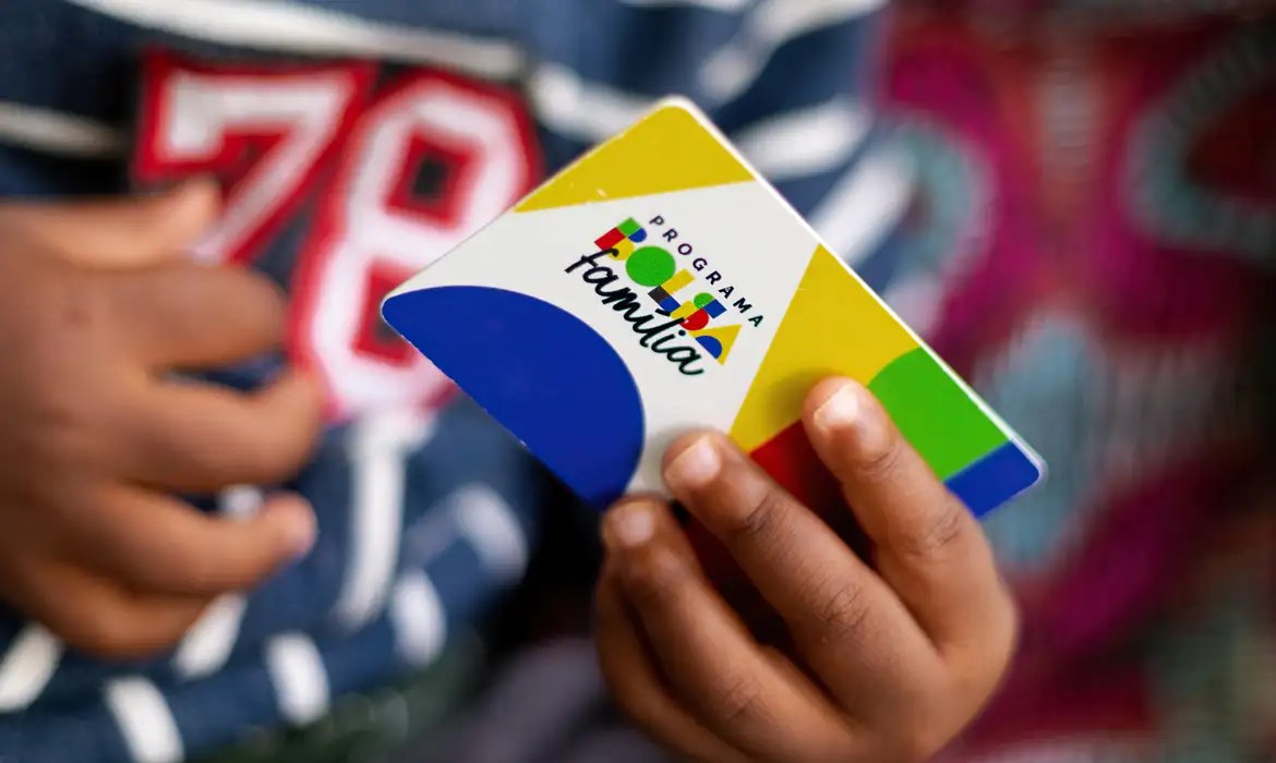 Governo esclarece regras do Bolsa Família após fala em reality show