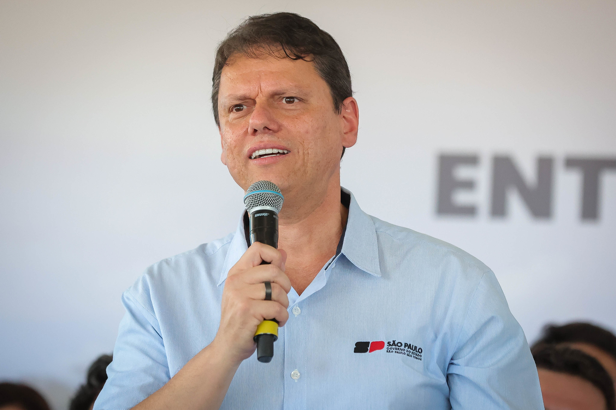 Tarcísio de Freitas lança vídeo com slogan 'Fora PT' em possível ano eleitoral