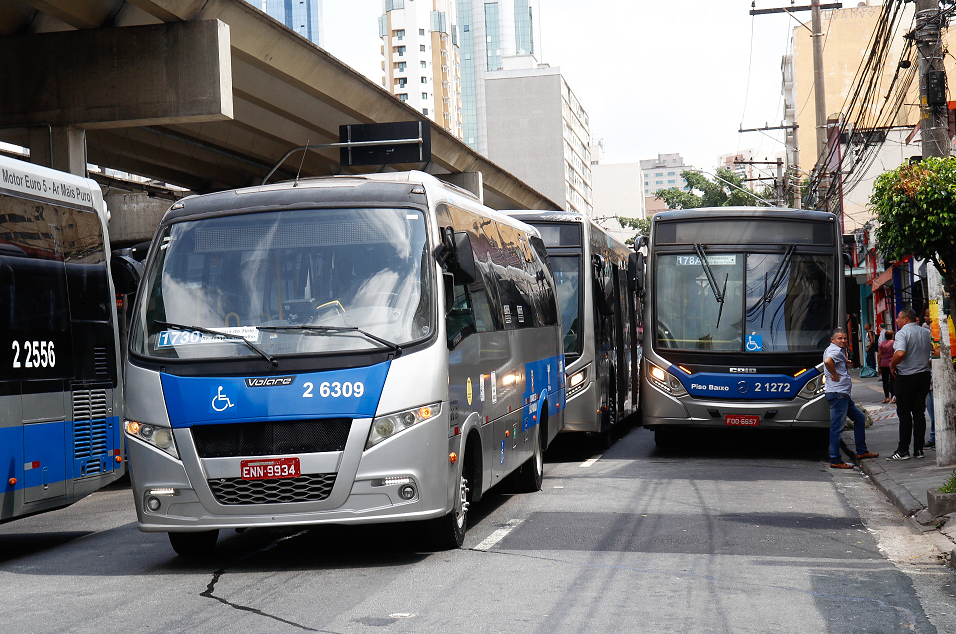 Justiça cobra explicações da Prefeitura de SP sobre aumento da tarifa de ônibus