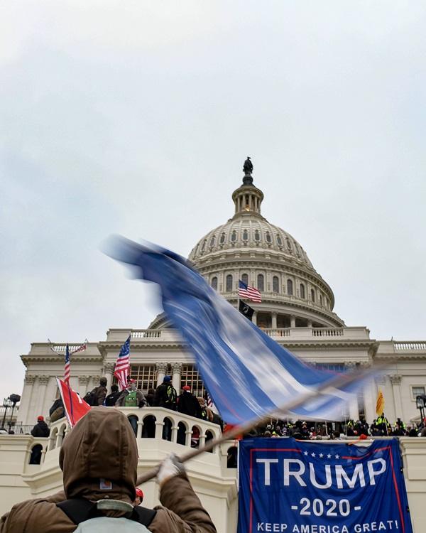 Perdão de Trump a envolvidos no 6/1 nos EUA não encerra polêmicas