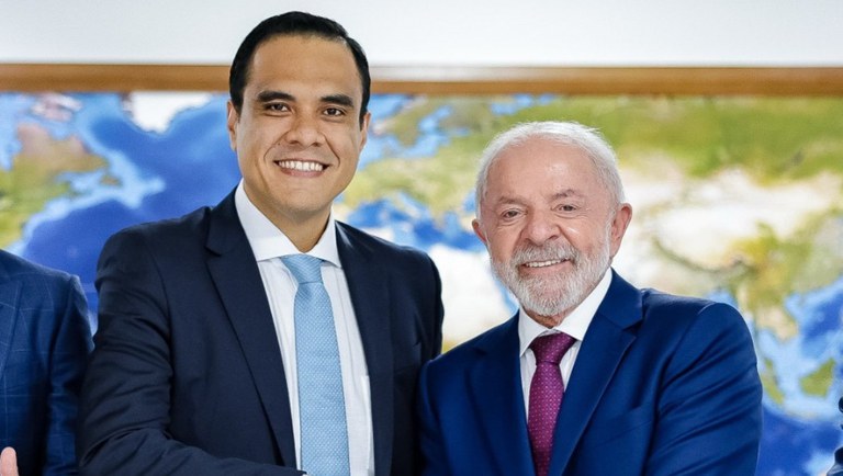 Gustavo Feliciano inicia mudanças no Ministério do Turismo