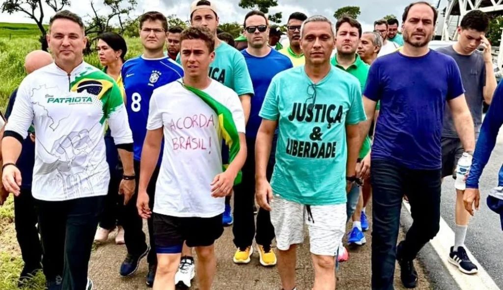 PRF notifica gabinete de Nikolas Ferreira sobre caminhada em rodovia