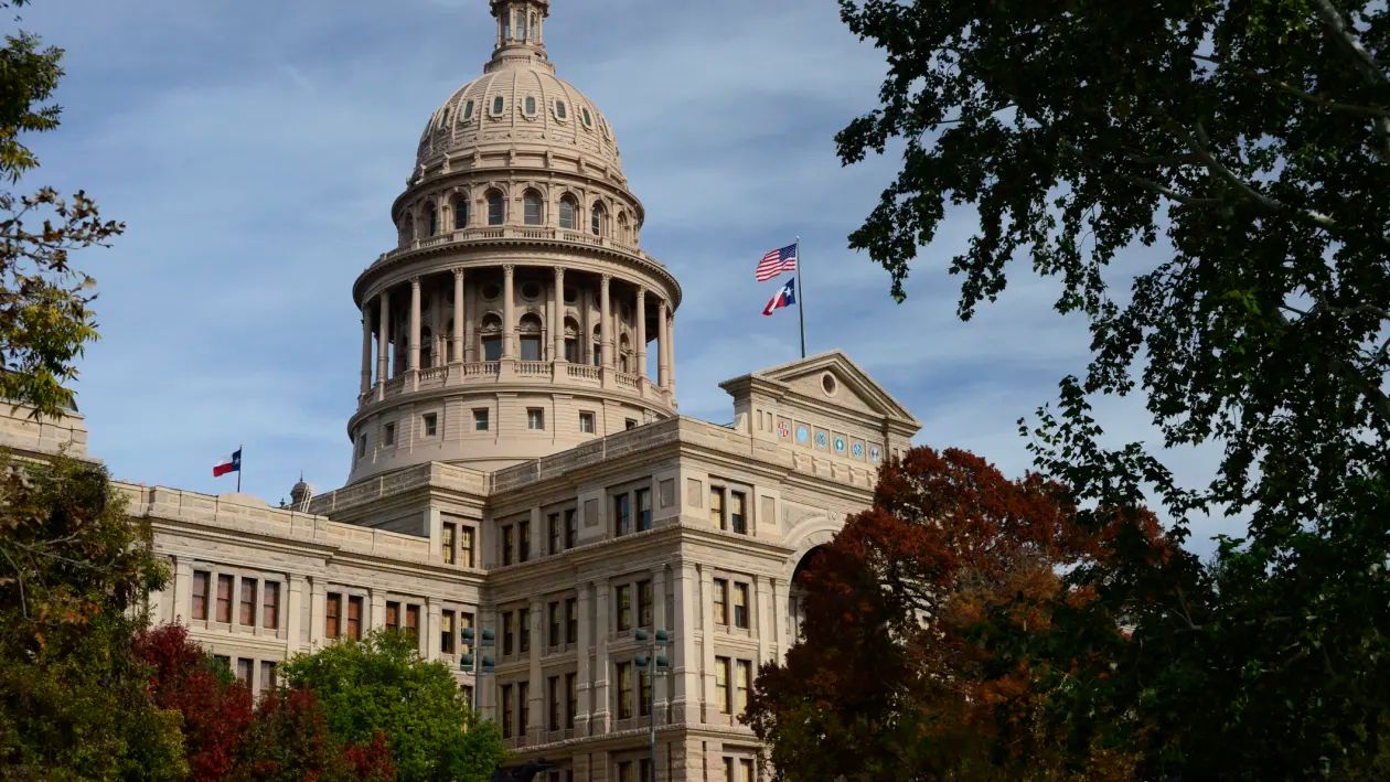 Estados dos EUA incluem Bitcoin em balanços públicos, liderados por Texas e New Hampshire