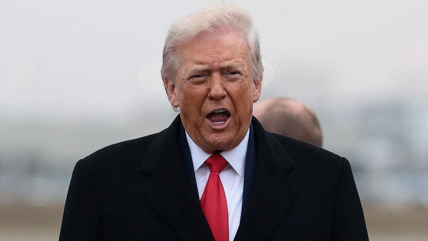 Trump anuncia tarifas sobre países da OTAN em negociação por Groenlândia