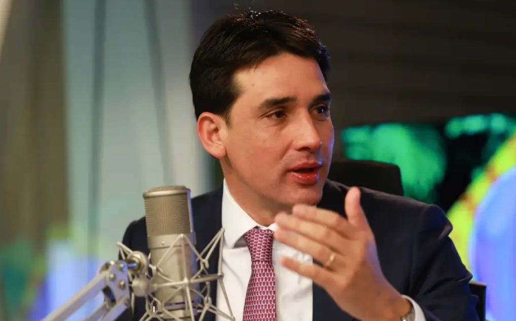 Costa Filho discute reforma tributária com Ministério da Fazenda sobre impactos no setor aéreo