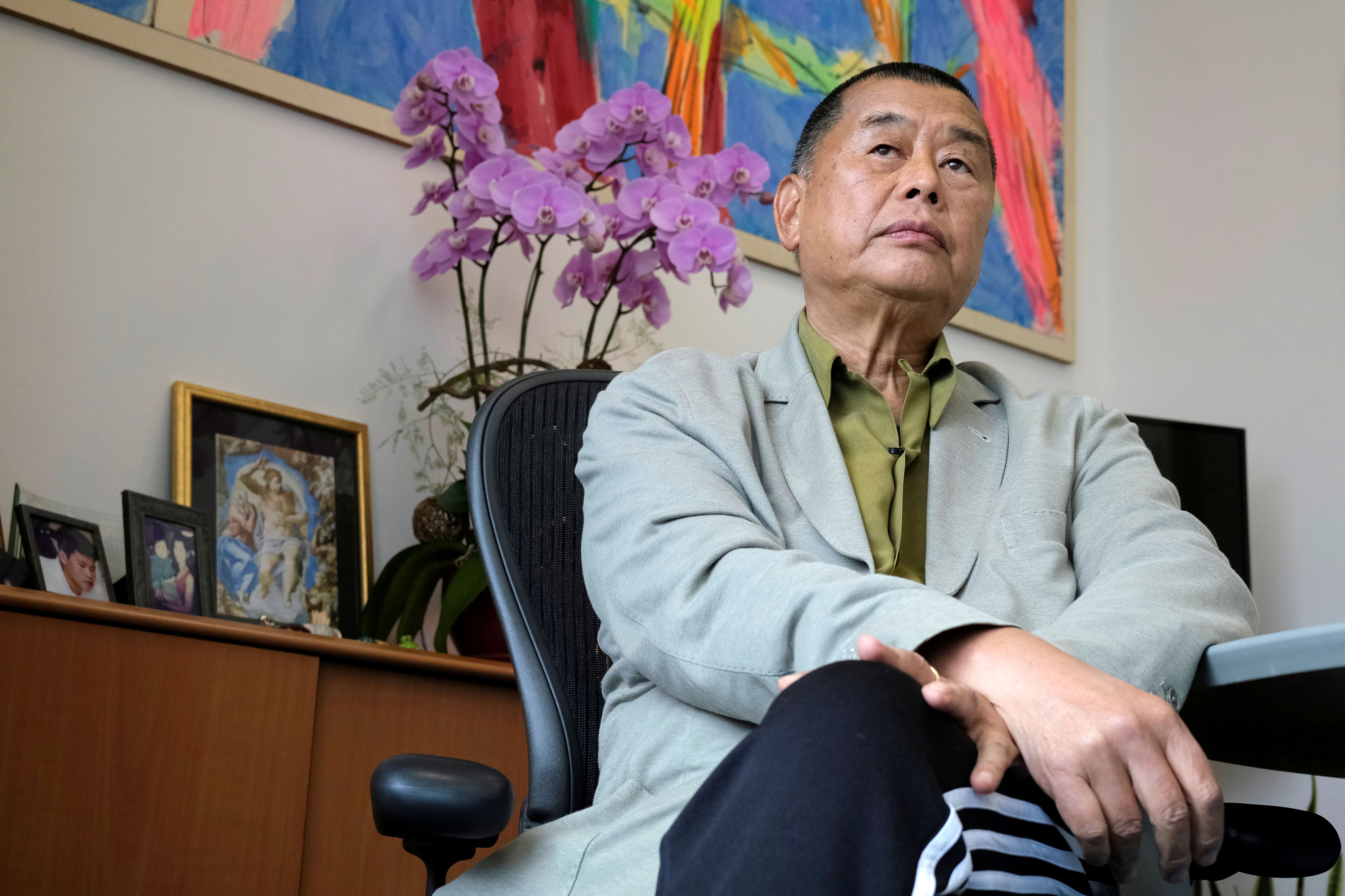 Jimmy Lai é condenado a 20 anos de prisão em Hong Kong