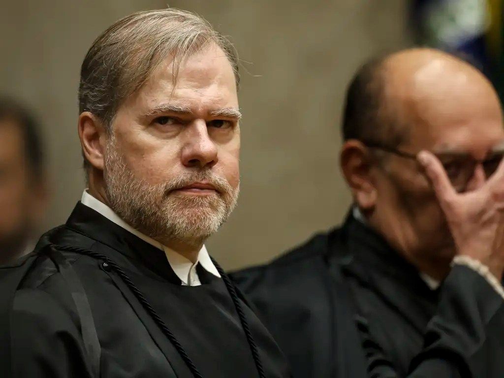 Caso Toffoli: Fachin intima ministro após menções em celular de Vorcaro