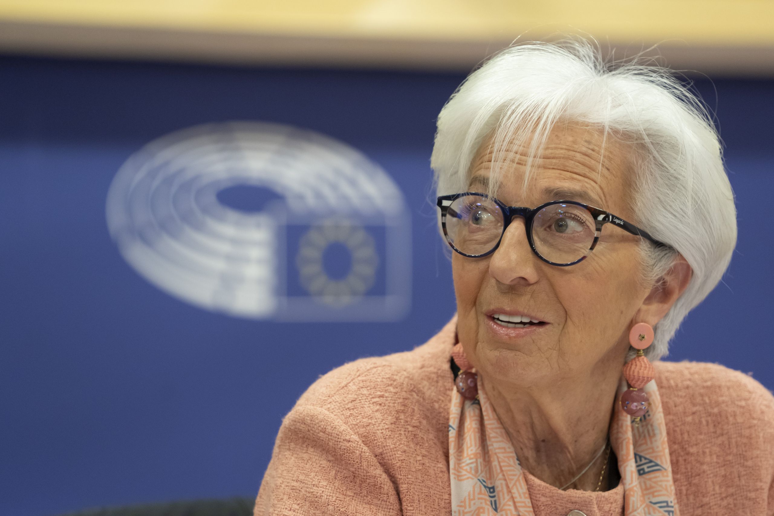 Lagarde: Incentivos são preferíveis a impostos para reter capital na UE
