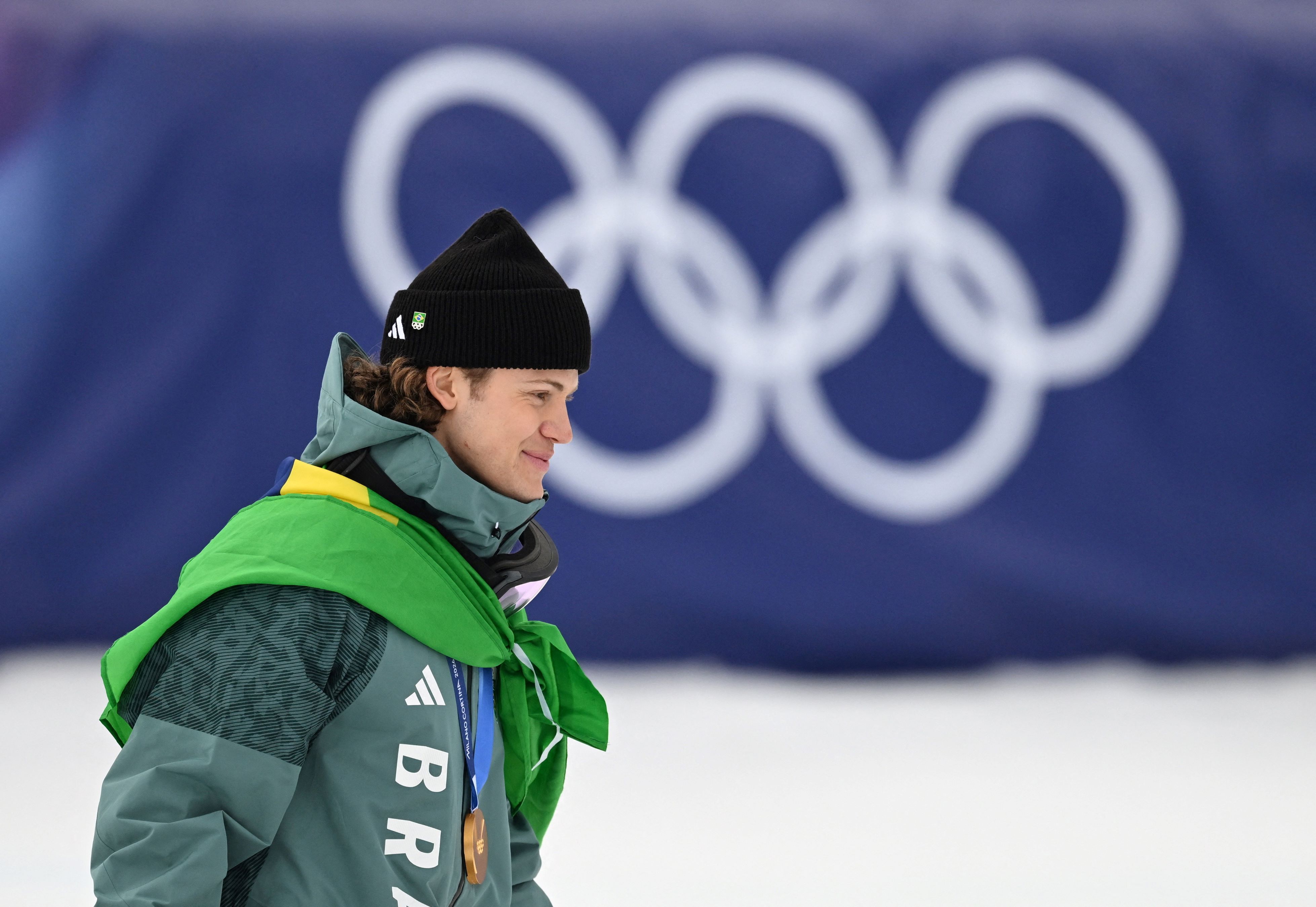 Lucas Pinheiro Braathen sofre queda e não disputa medalha no slalom