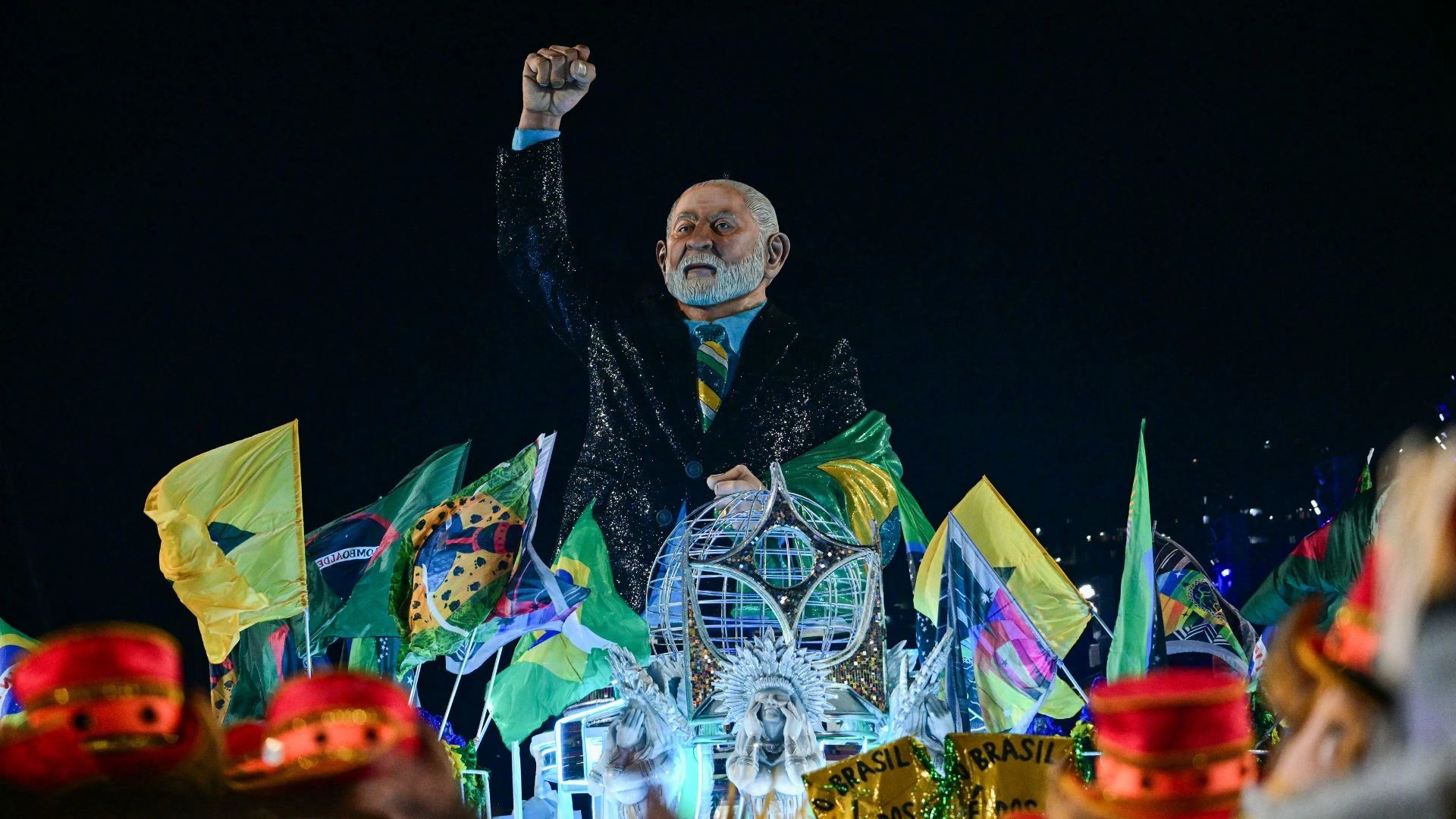 Tarcísio critica desfile em homenagem a Lula e comemora rebaixamento da Acadêmicos de Niterói