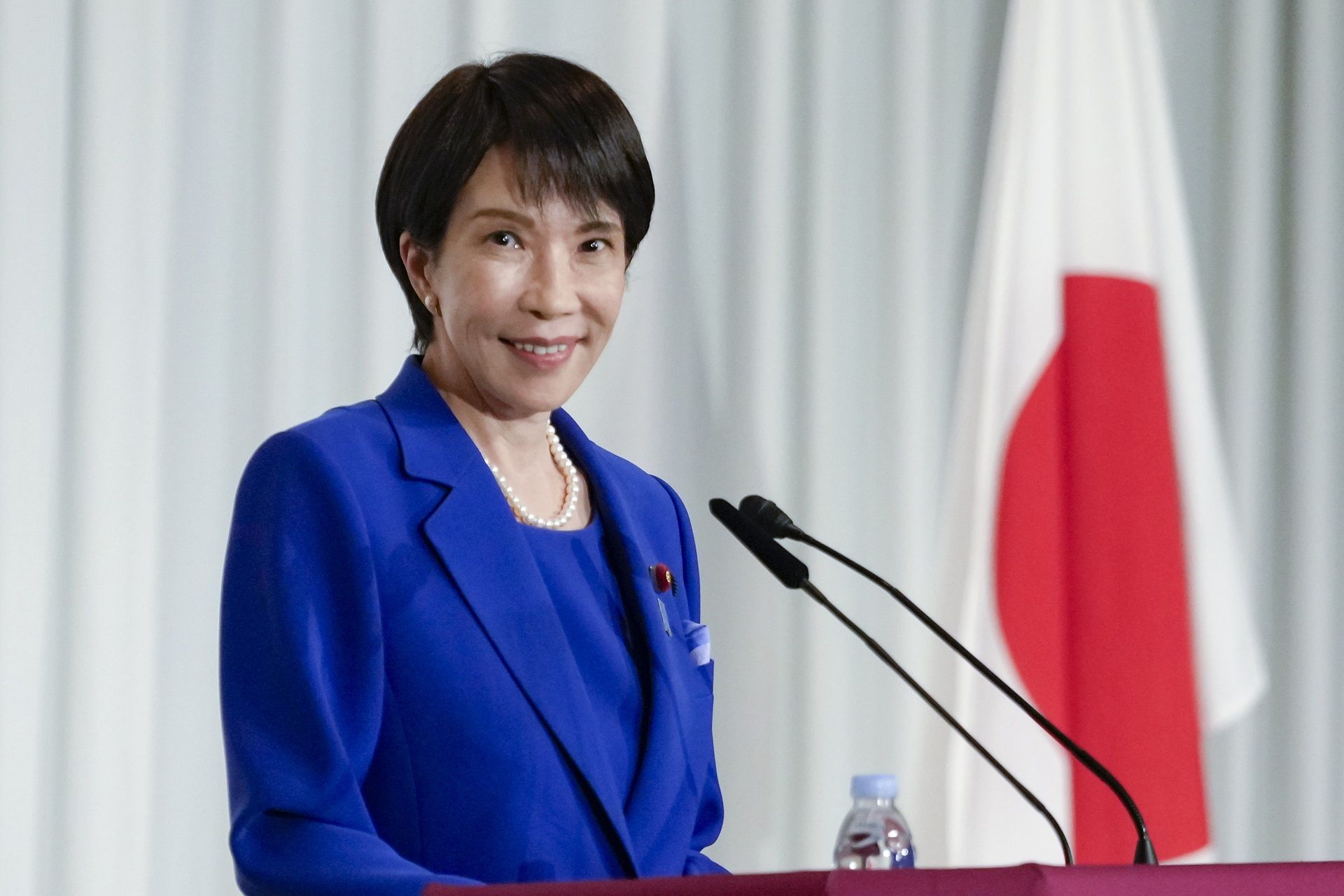 Pesquisa de boca de urna indica maioria para partido da primeira-ministra Takaichi no Japão