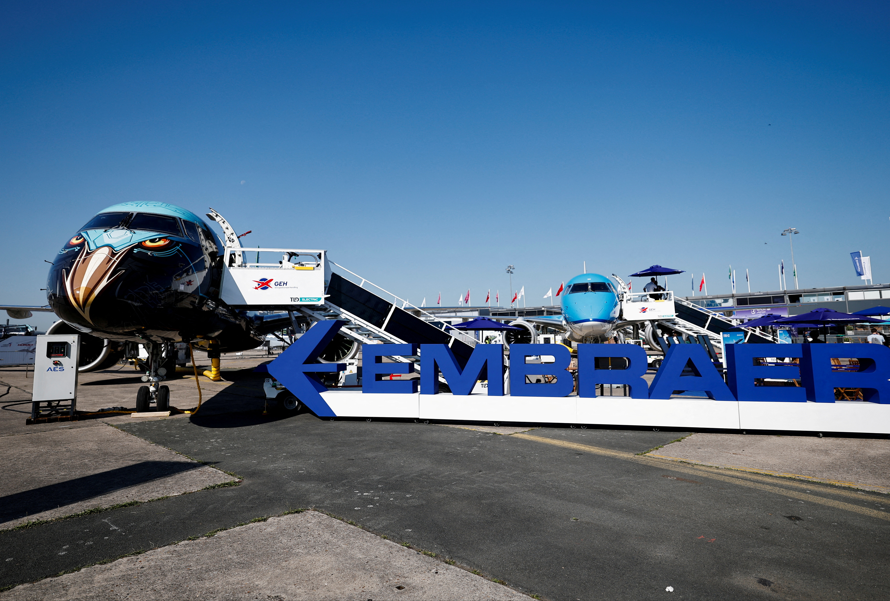 Embraer e setor aeroespacial dos EUA podem ser beneficiados por mudança em tarifas de Trump