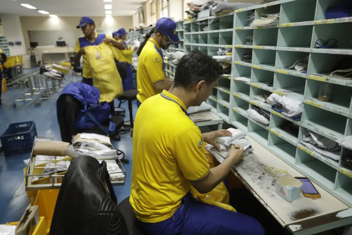 Correios adotam escala 12x36 para aumentar entregas no fim de semana