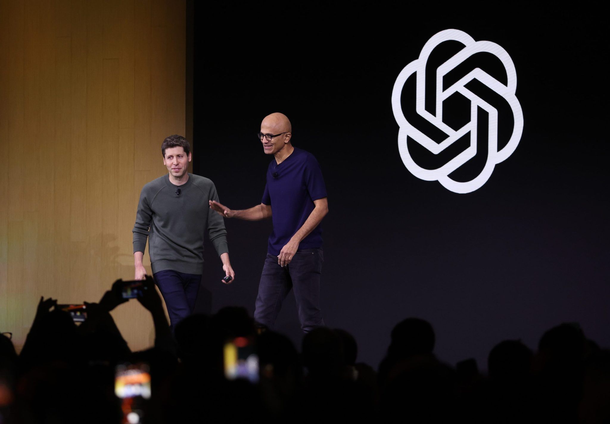 Bill Gates previu fracasso em investimento da Microsoft na OpenAI, revela CEO