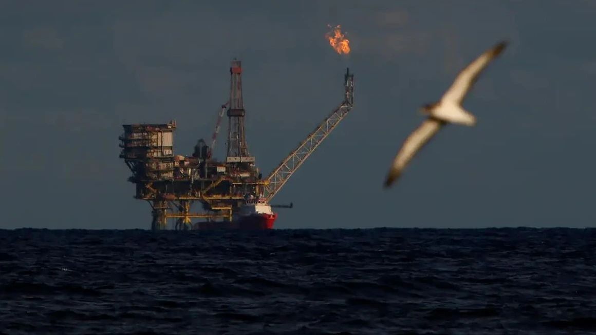 Petrobras sobe 6,5% em Nova York com alta do petróleo, após Irã indicar novo líder