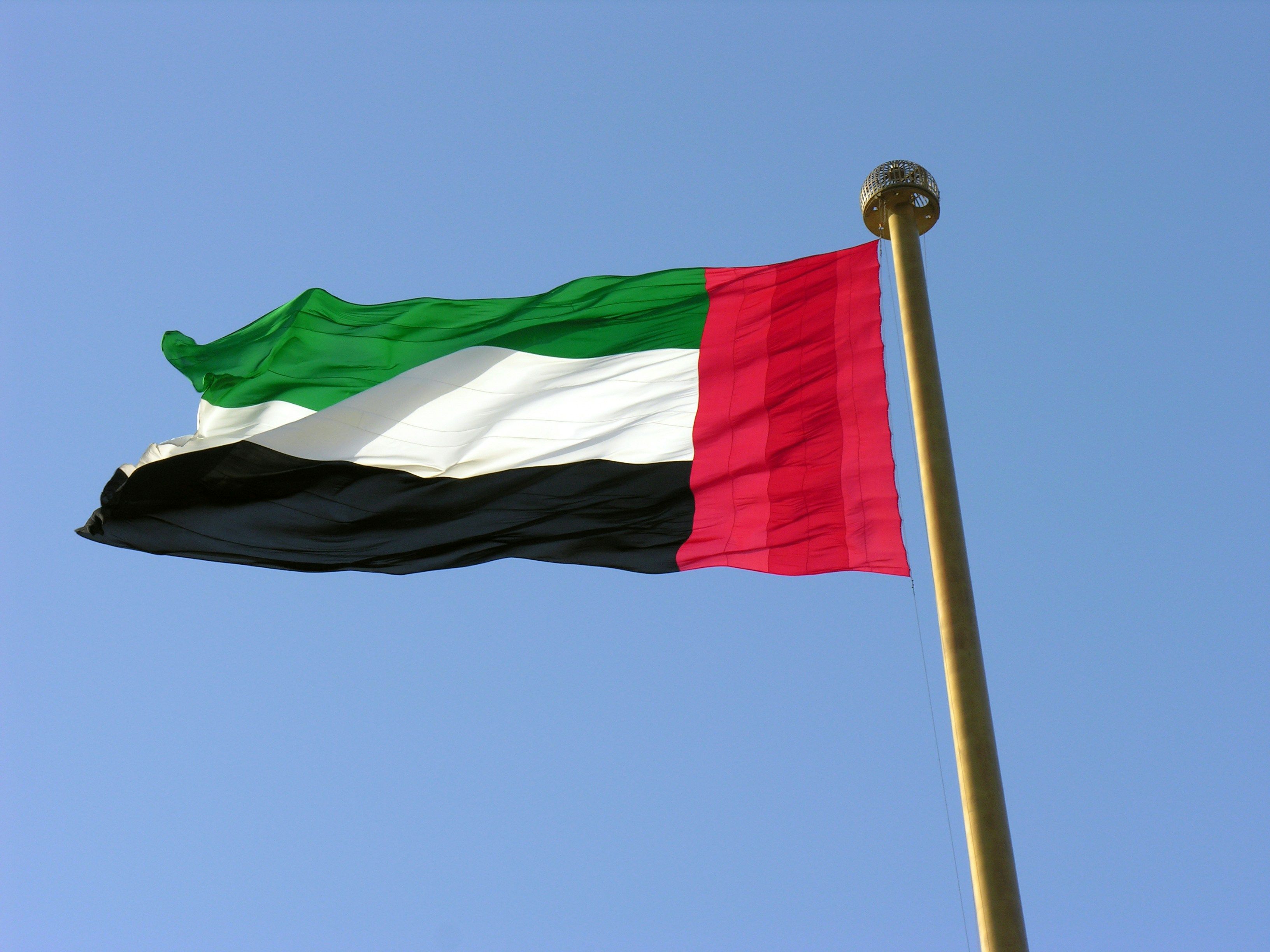 Irã ataca Arábia Saudita e Kuwait com drones, diz Ministério da Defesa