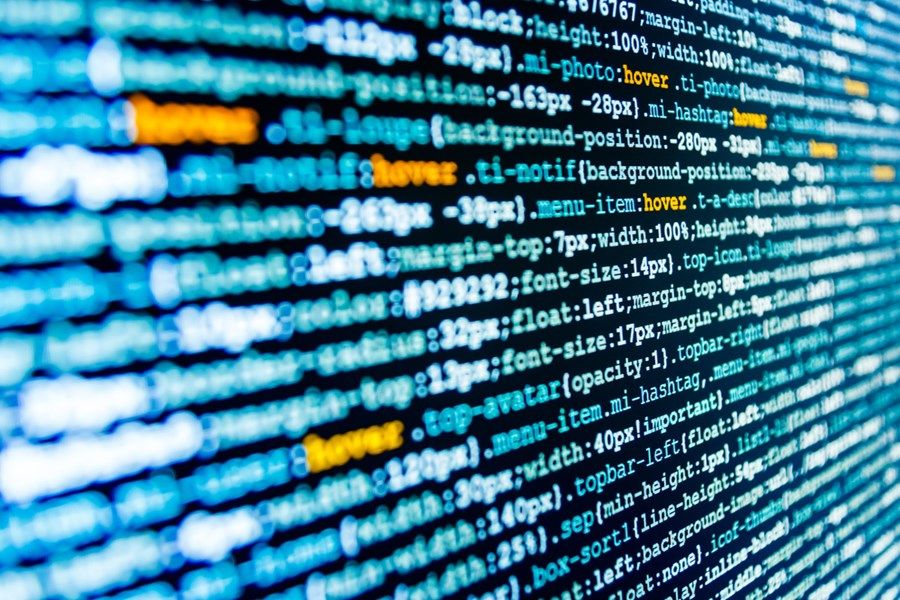 Empresas de software reagem a temor sobre IA após perda de US$ 1 tri