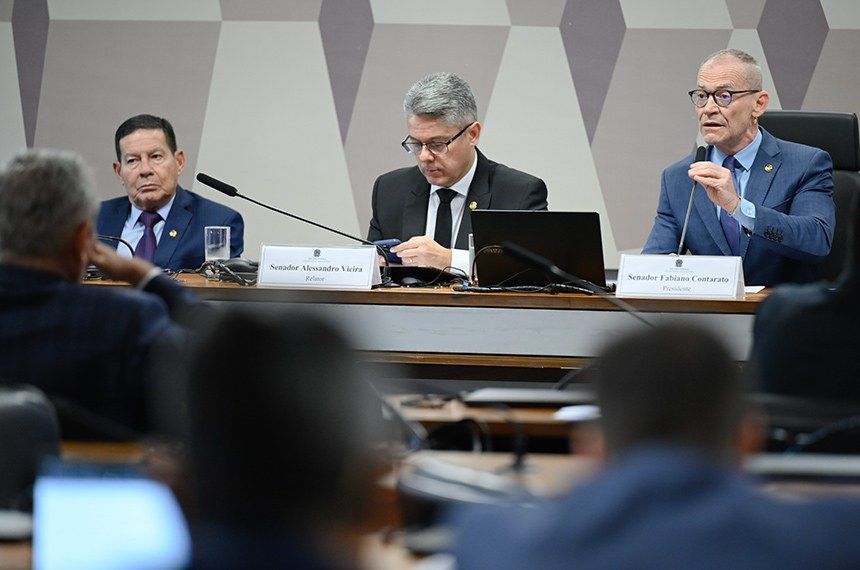 CPI do Crime Organizado cancela sessão após ausência de Campos Neto e Mansur
