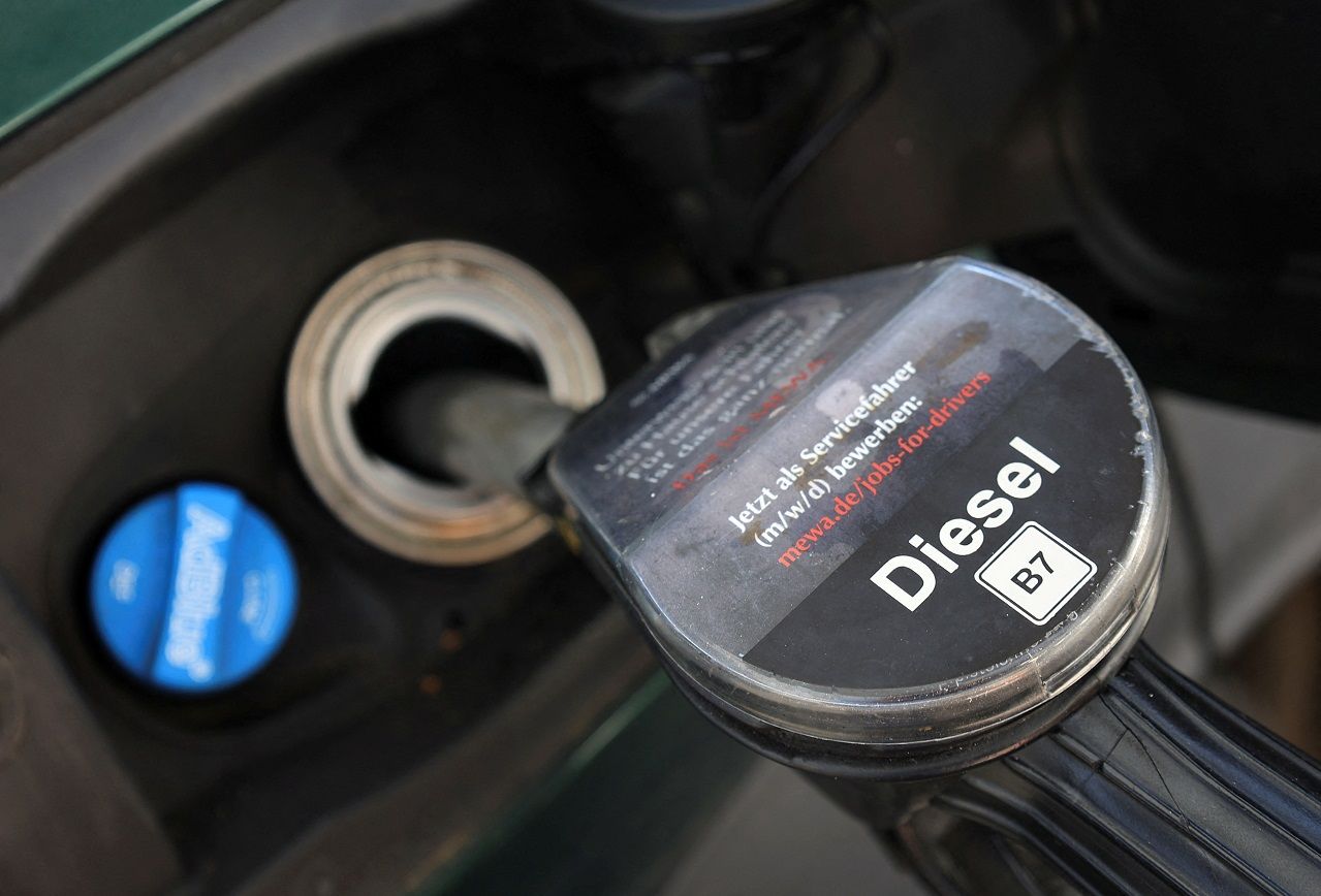 Governo propõe zerar ICMS do diesel importado e divisão de perdas com estados