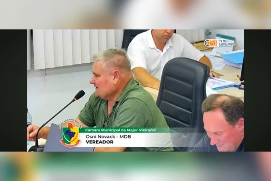 Vereador de SC defende extermínio de cães e é alvo de investigação